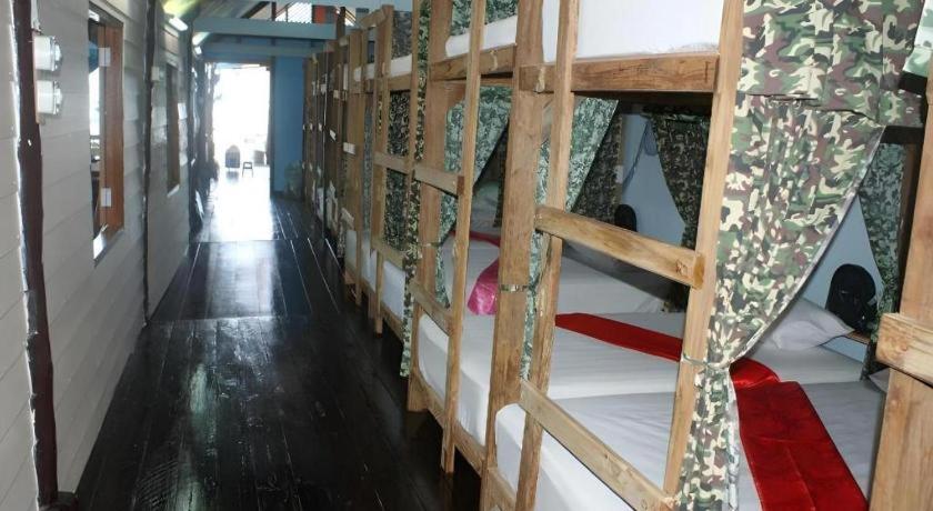 Peacock Hostel Ko Lanta Esterno foto