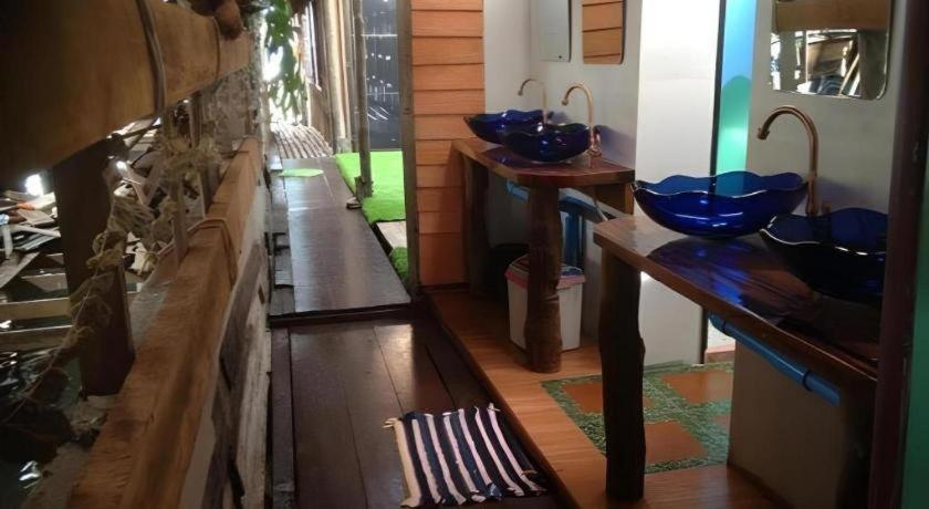 Peacock Hostel Ko Lanta Esterno foto
