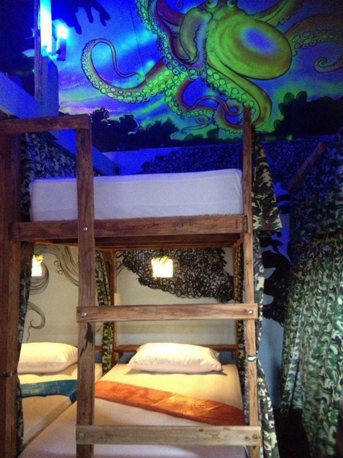 Peacock Hostel Ko Lanta Esterno foto